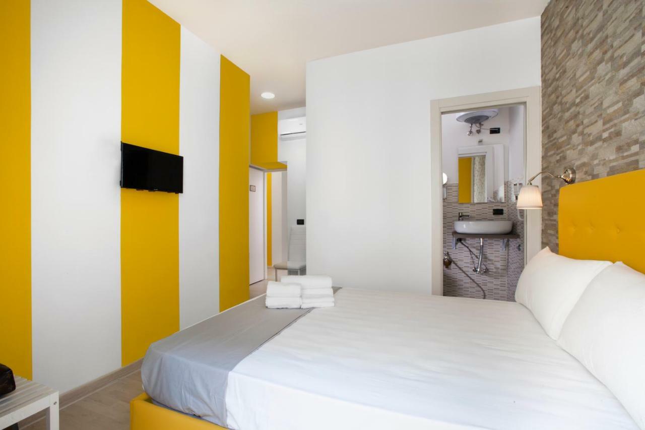 Rainbow Napoli Bed & Breakfast ภายนอก รูปภาพ