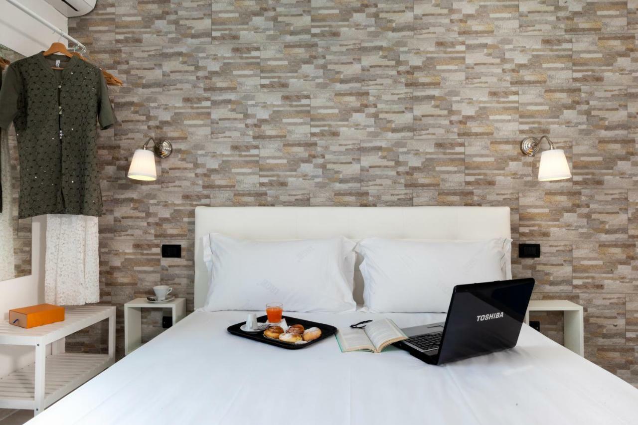 Rainbow Napoli Bed & Breakfast ภายนอก รูปภาพ