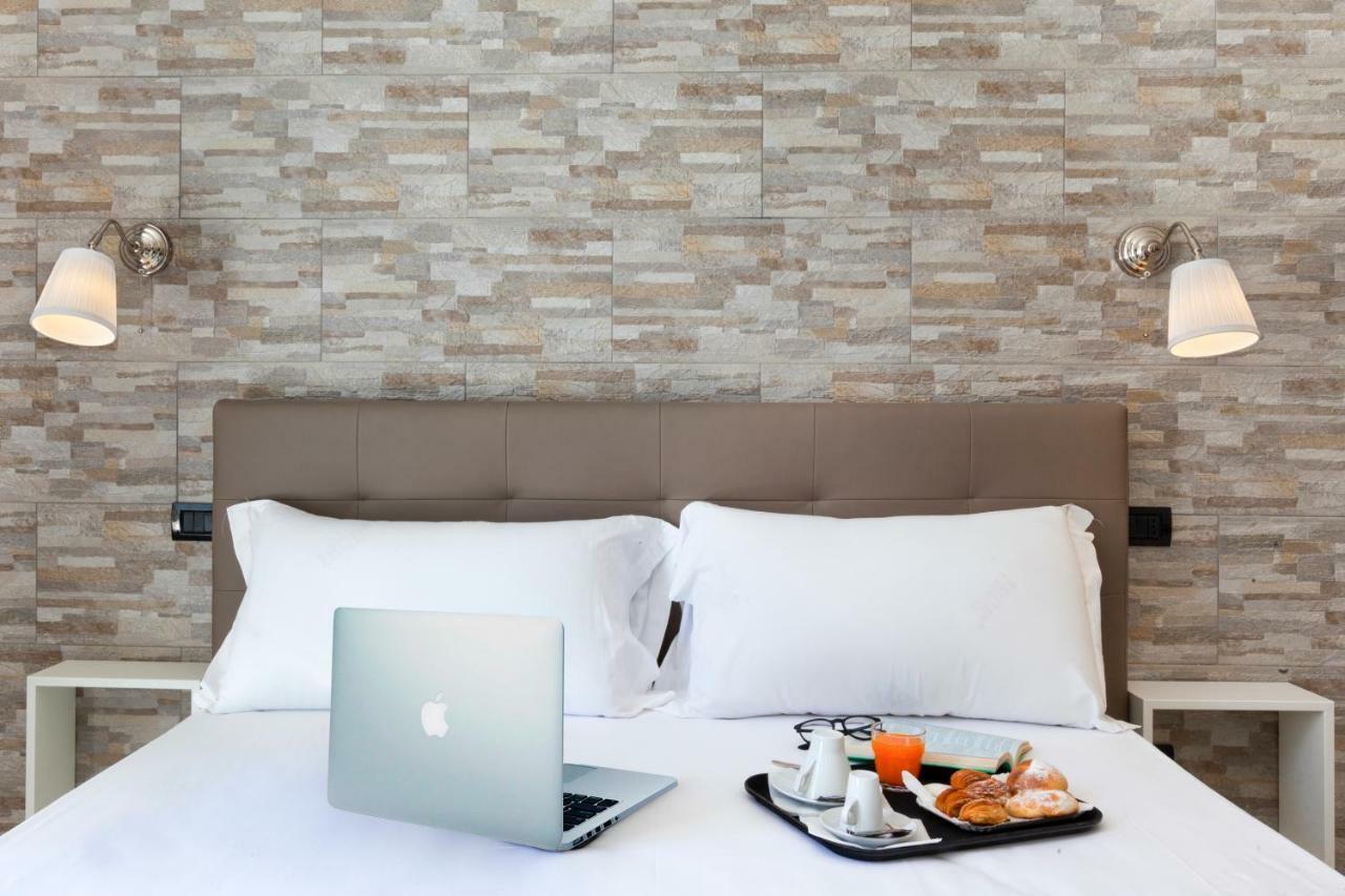 Rainbow Napoli Bed & Breakfast ภายนอก รูปภาพ