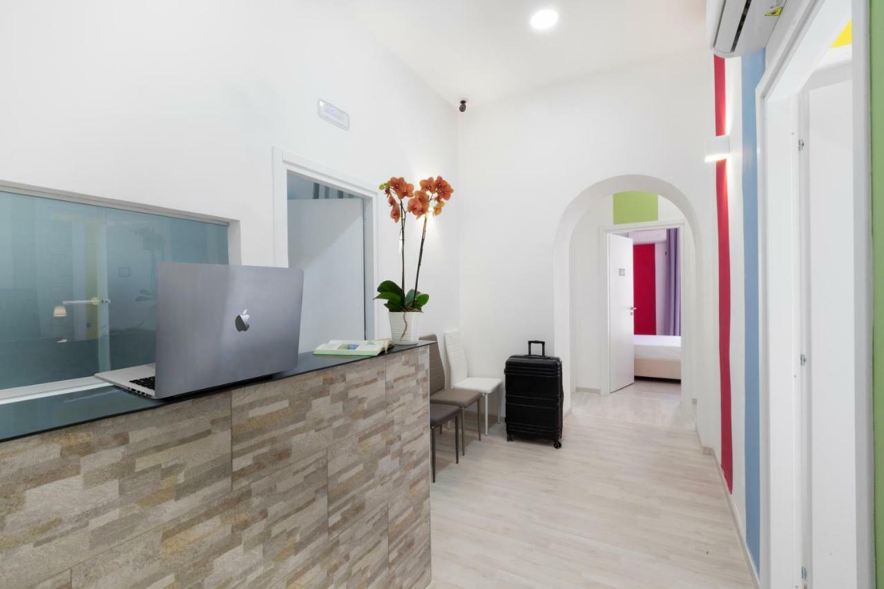 Rainbow Napoli Bed & Breakfast ภายนอก รูปภาพ